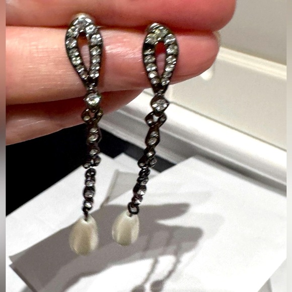 ✨ Stunning Swarovski Vintage Pave Crystal and Faux Pearl Drop Earrings - Picture 10 of 16